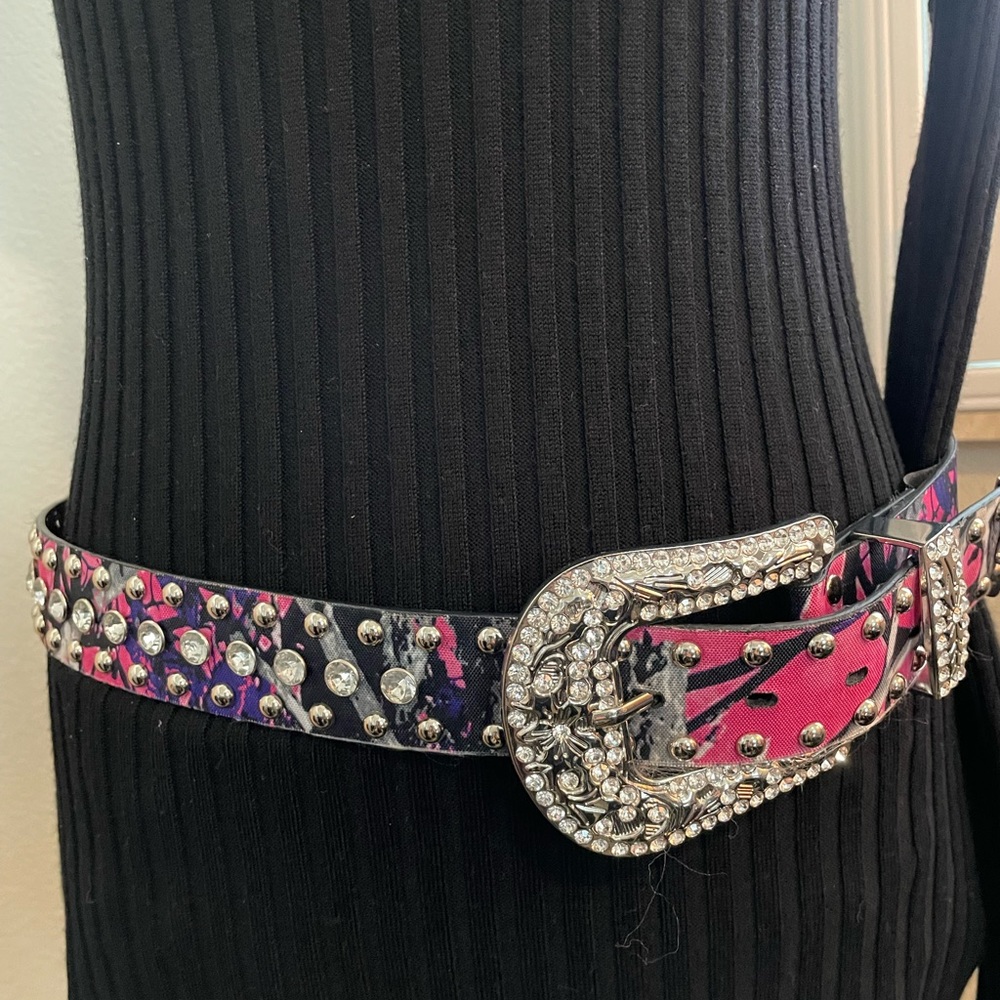 Monta Vista black/pink rhinestone belt. Size M.